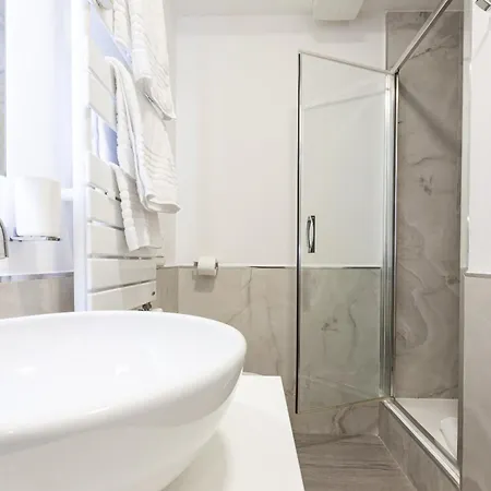 Collection Moscova 18 - Collection * Mediolan