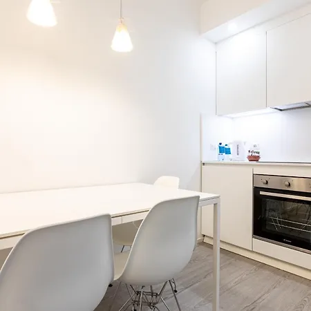 Collection Moscova 18 - Collection * Mediolan