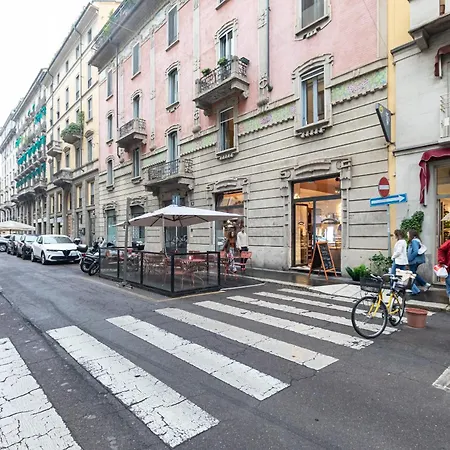 Collection Moscova 18 - Collection Apartament Mediolan